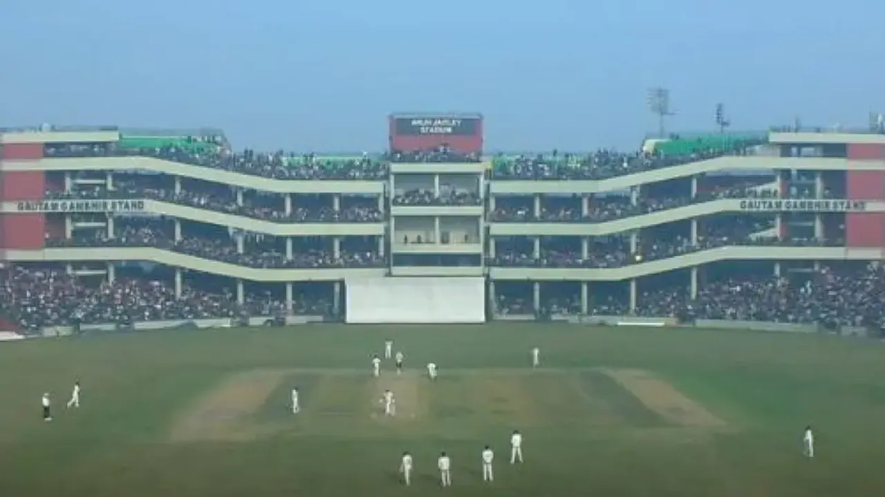 Stampede-like situation as Virat Kohli makes comeback in Ranji Trophy, several fans injured