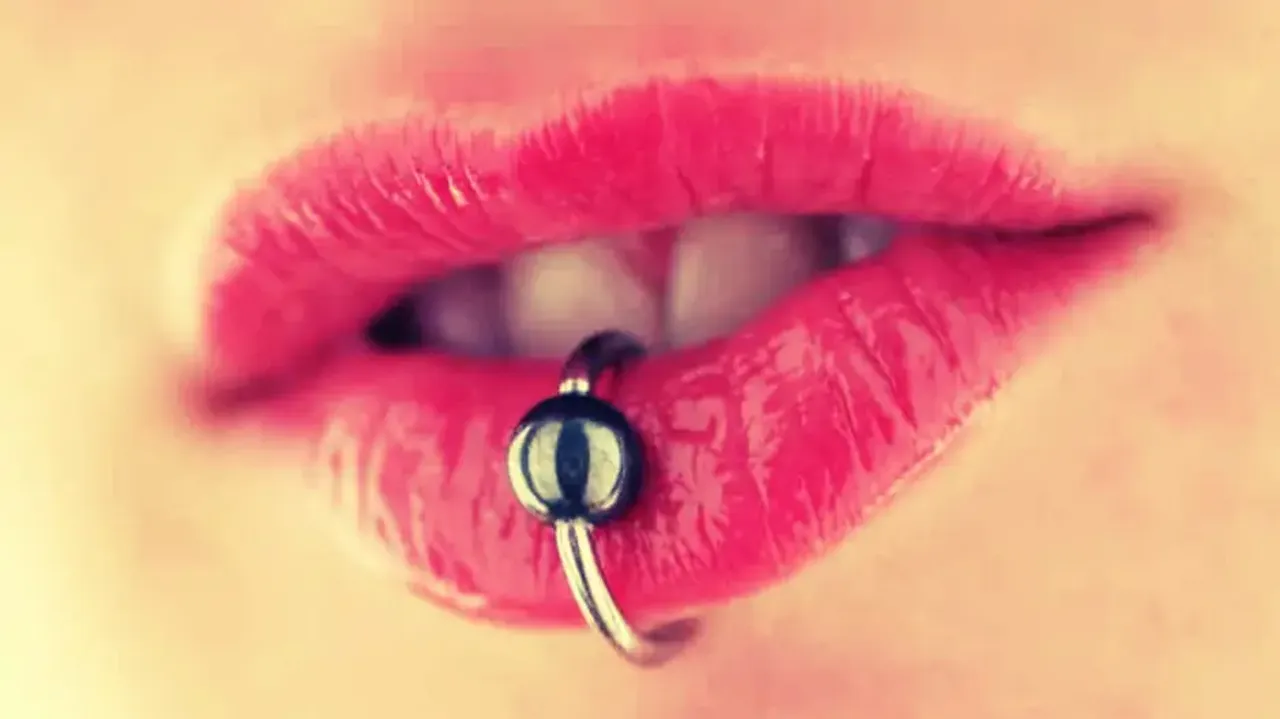 Teen girl sells mother's jewellery worth Rs 1.2 crore for Rs 700 to buy lip studs!