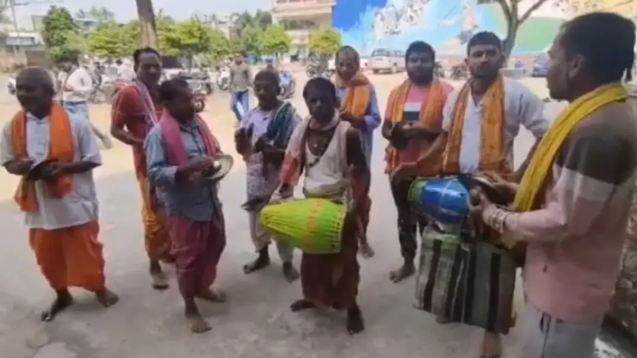 Locals stage protest in Bhadrak