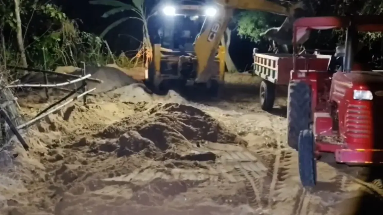 Illegally stockpiled sand worth lakhs seized in Odisha’s Mayurbhanj, none apprehended