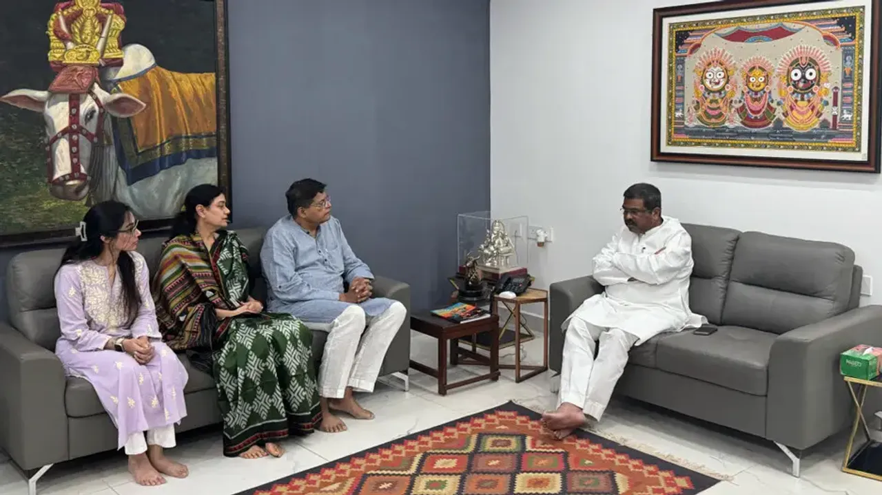 BJP National VP Baijayant Panda pays tribute to former Union Minister Debendra Pradhan