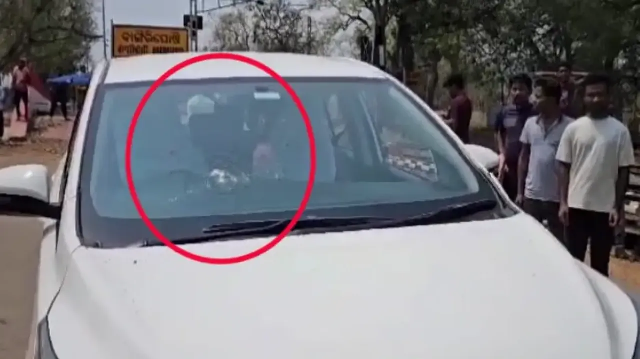 Stones pelted at convoy of two Odisha Ministers in Bangiriposhi, constable injured