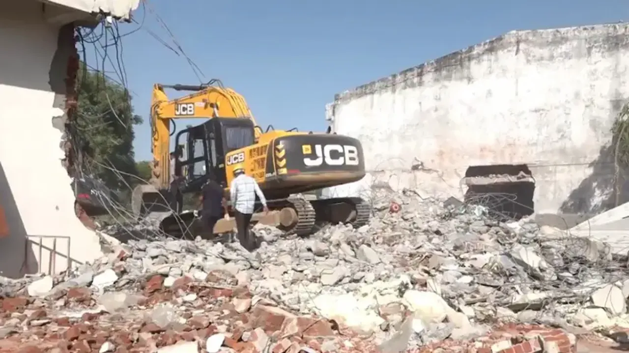 Firecracker godown blast in Gujarat