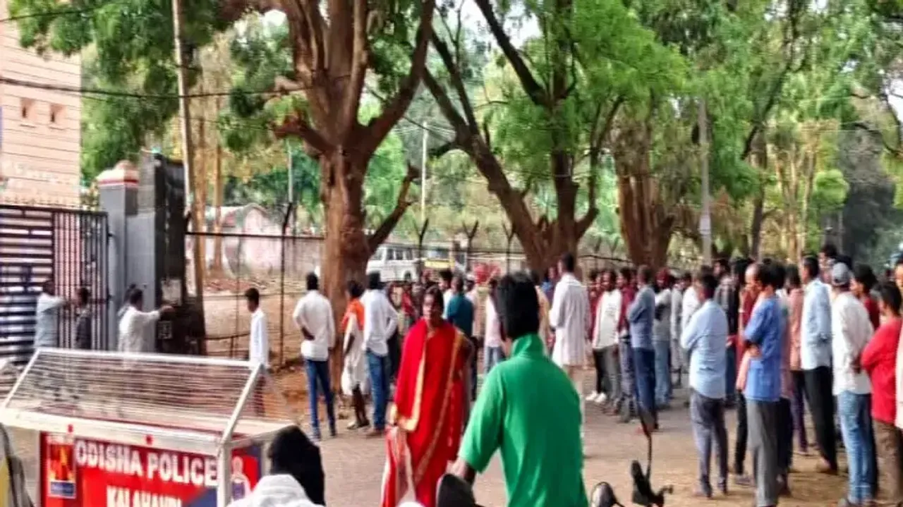 Youth’s death in road mishap sparks violent protest in Odisha; Police Station attacked