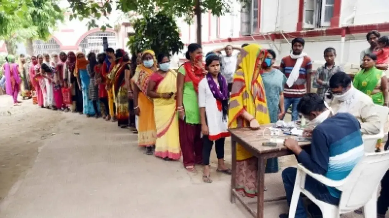 Women own 39.2 pc of all bank accounts in India