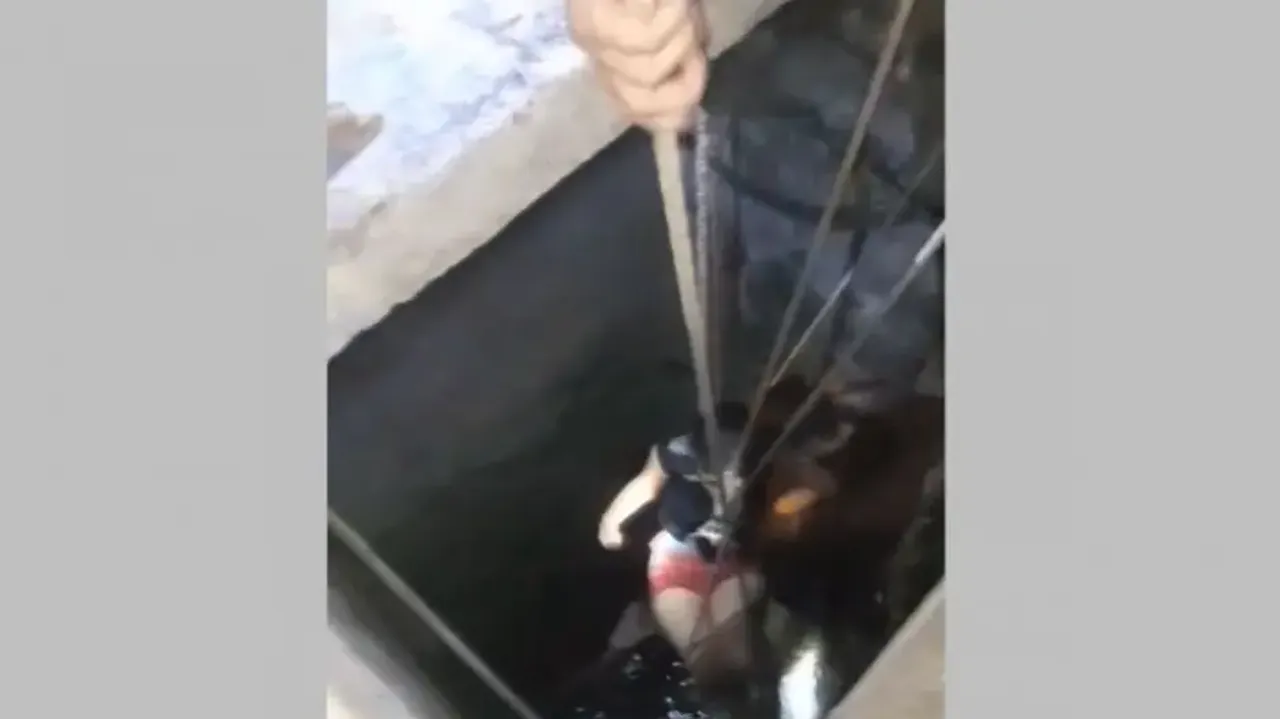 13-year-old girl falls into 30-foot well in Dhenkanal, rescued safely