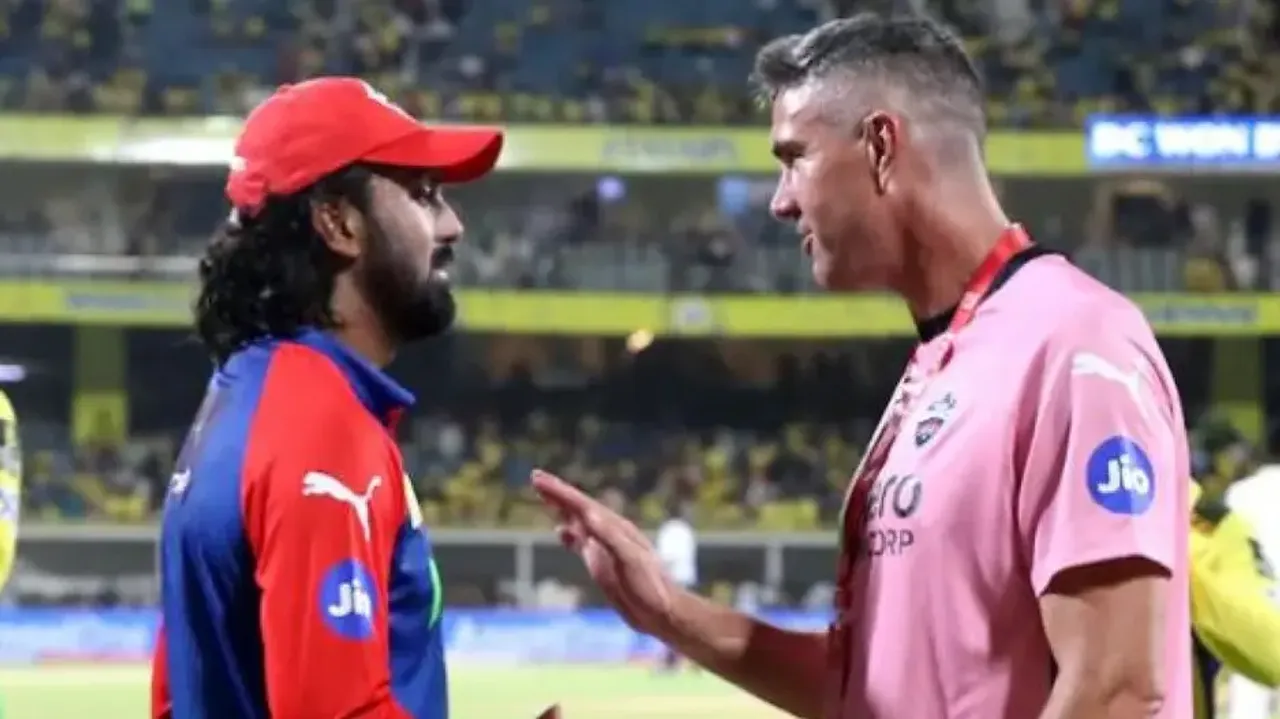 KL Rahul and Kevin Pietersen