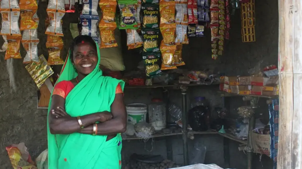 Rural women leaving the business of liquor, toddy in Bihar, doing 'happy' employment through PMMY