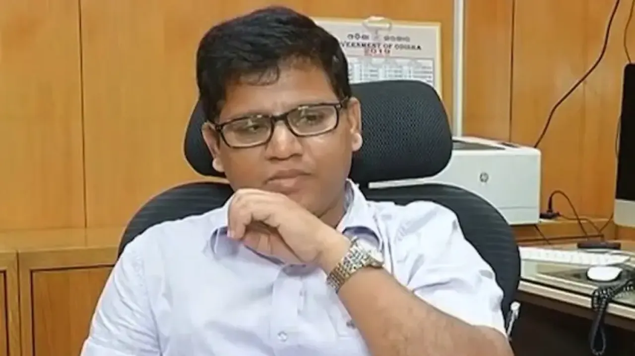 senior IAS Nikunja Dhal 