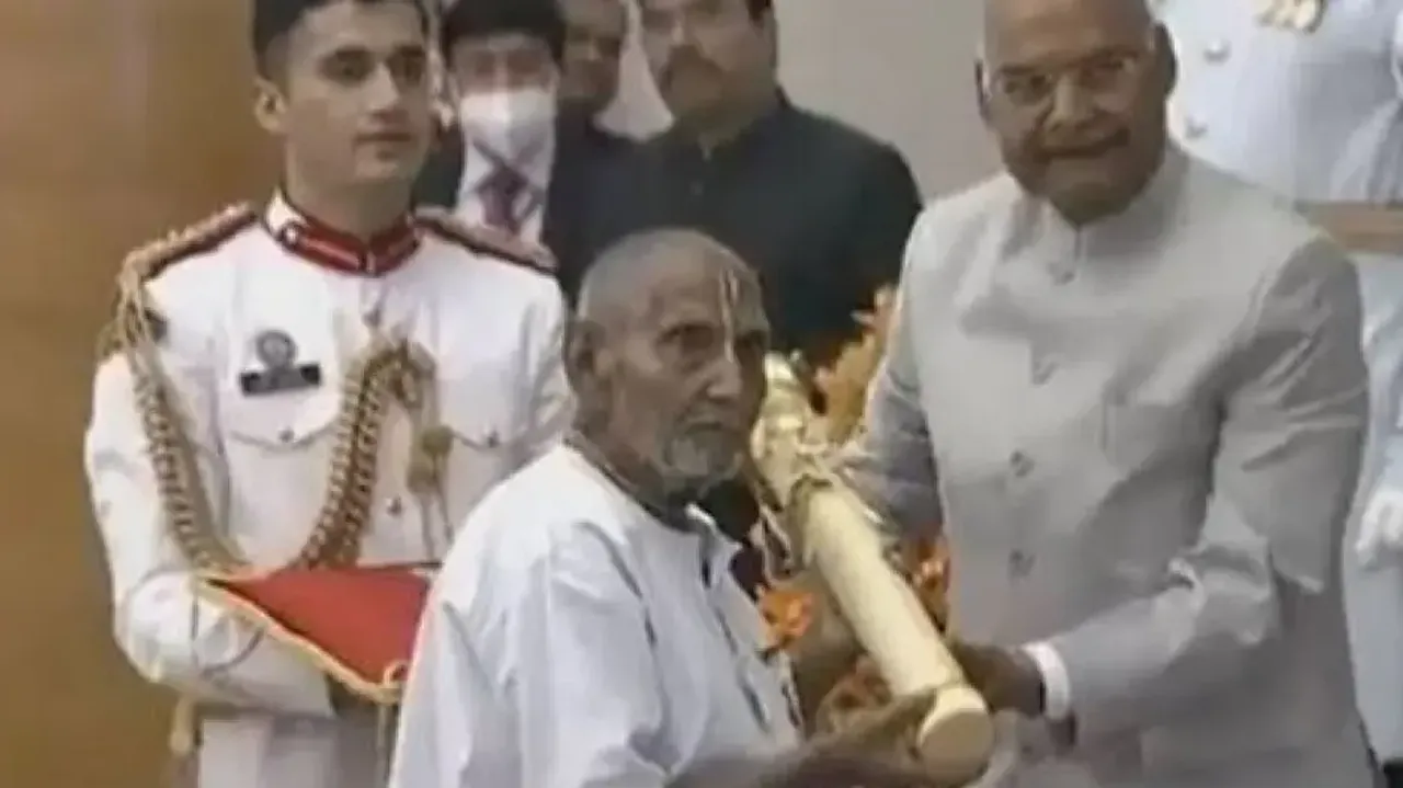 128 years old Shivanand Baba passed away