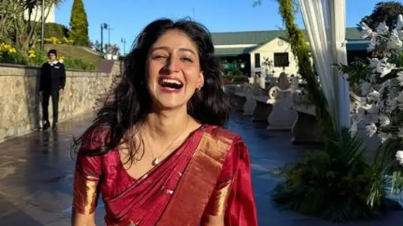 India’s youngest IAS officer gave up her phone for 3 years to crack UPSC