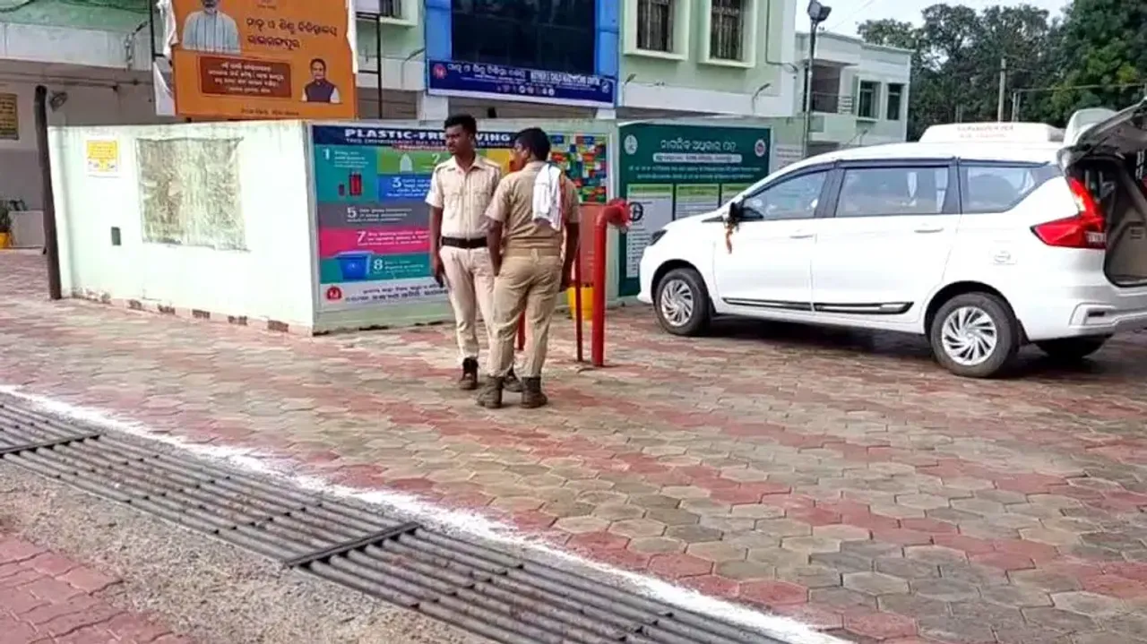 Liquor shop owner shot by miscreants in Odisha’s Rairangpur, critical