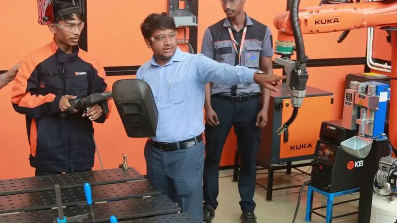 Cabinet approves National Scheme for ITI upgradation; ToT facilities in 5 NSTIs including Bhubaneswa