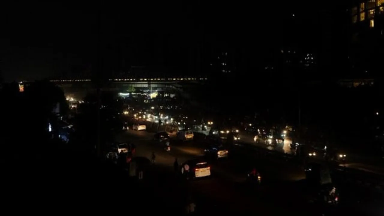 From J-K to Gujarat, Pak's fresh drone attack targets 26 locations; family injured in Punjab