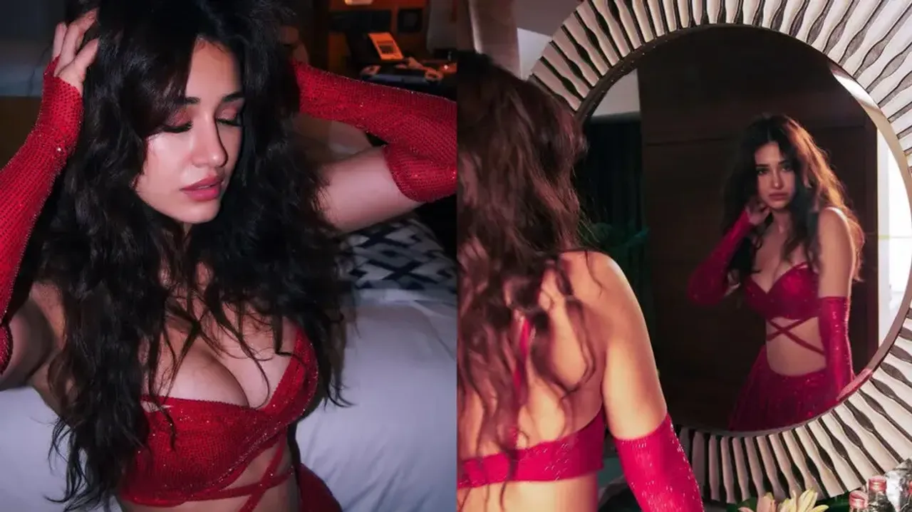 Disha Patani looks a million bucks in mirror selfie posted on Instagram