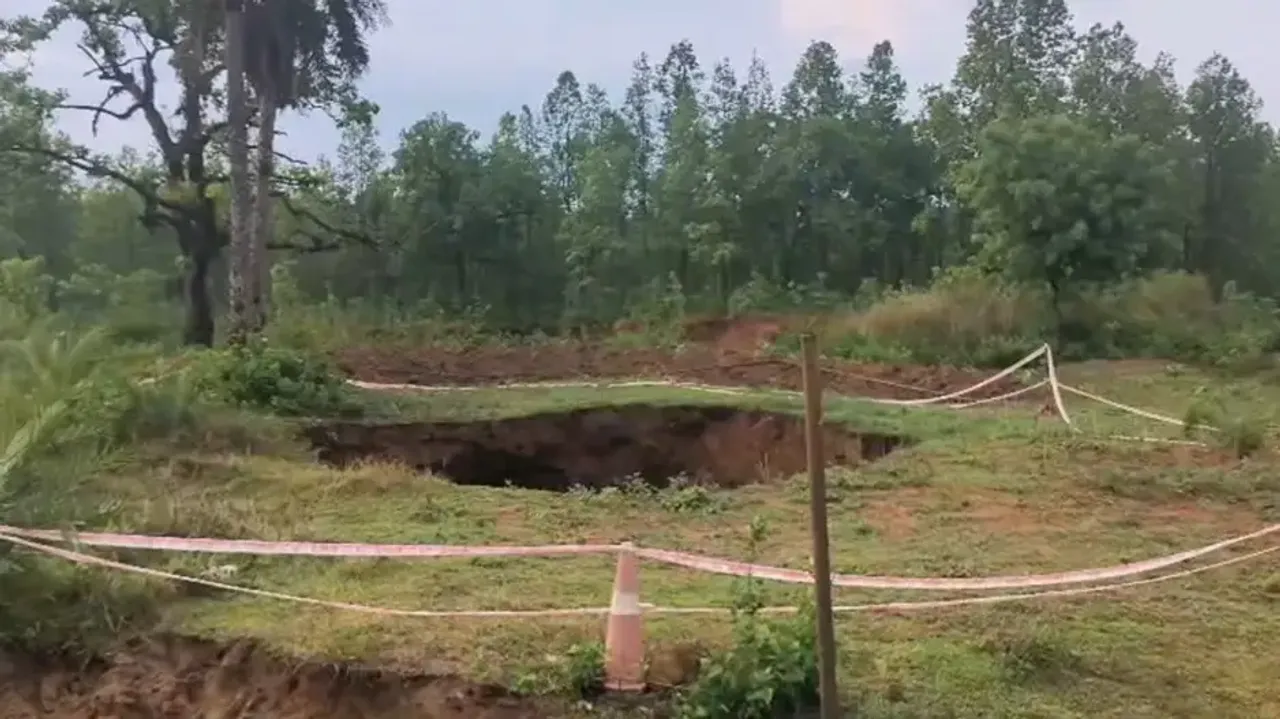 Under-construction Khordha-Bolangir rail tunnel collapses near Boudh