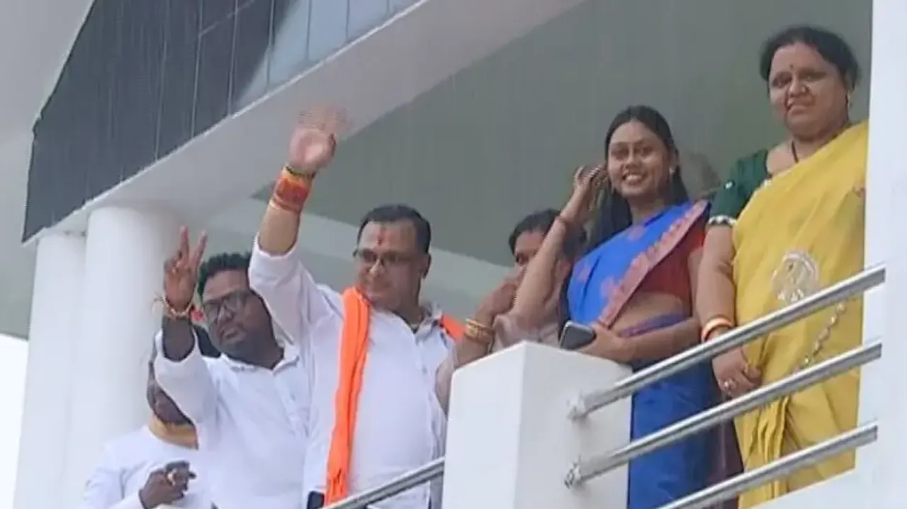 Political setback for BJD as Mahakalapada block chairperson loses trust vote