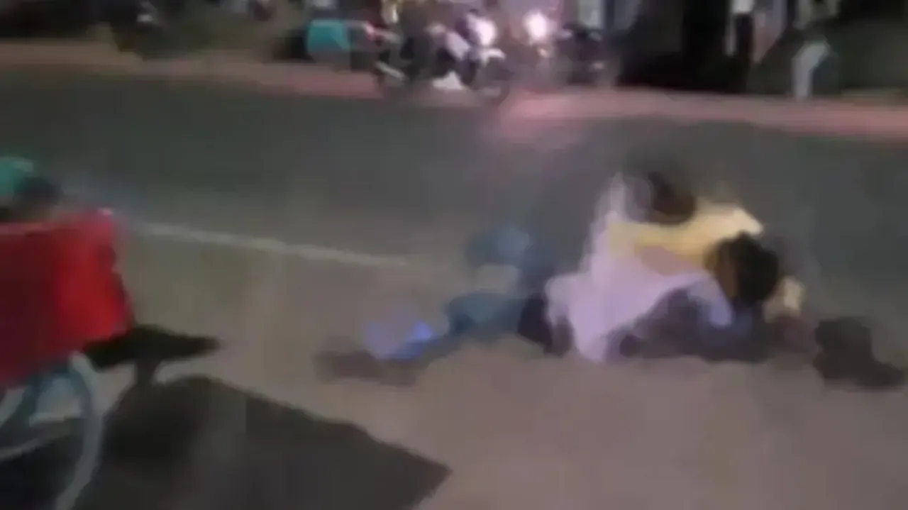 7 Golgappas for Rs 10