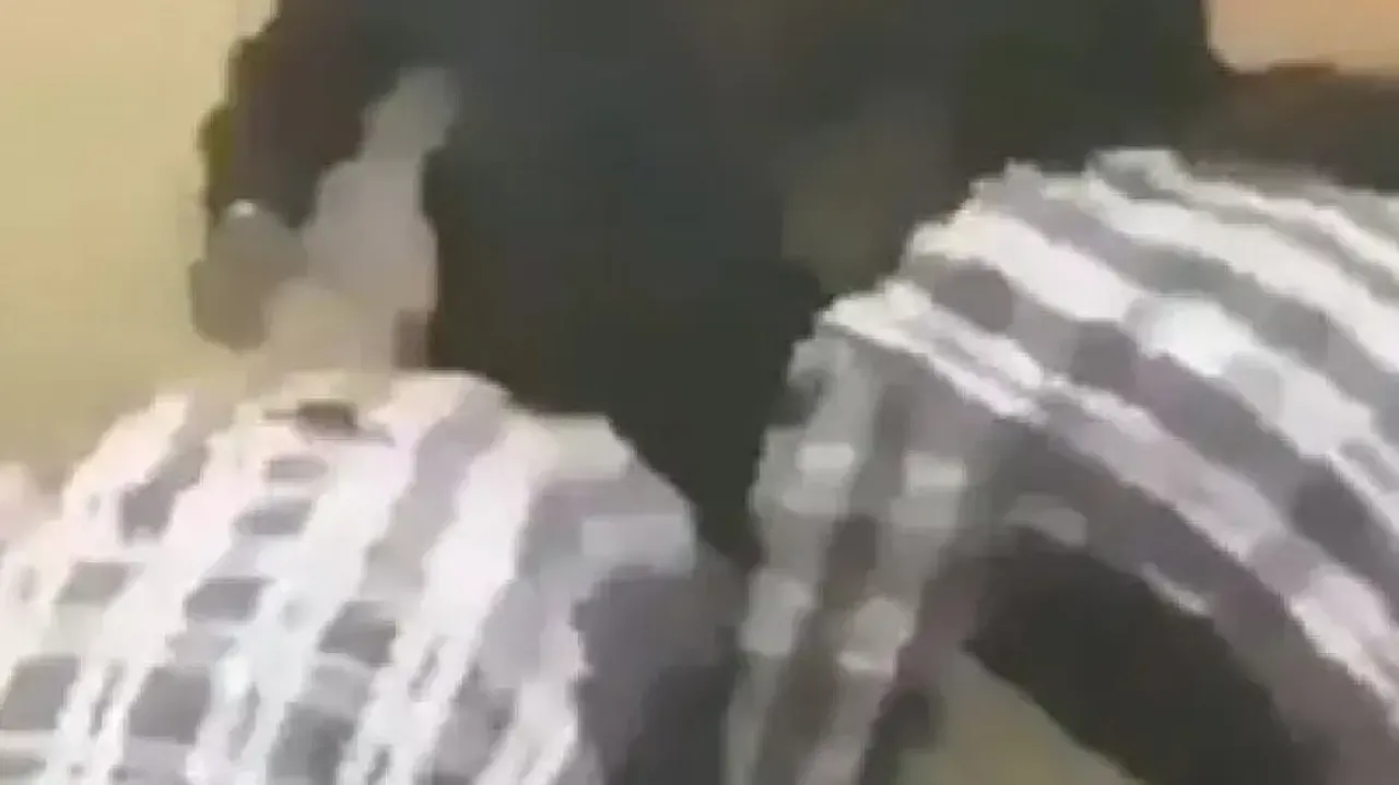 School girls footpath fighting