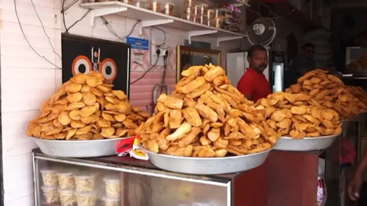 Devotees fall victim to 'Khaja' fraud in Puri