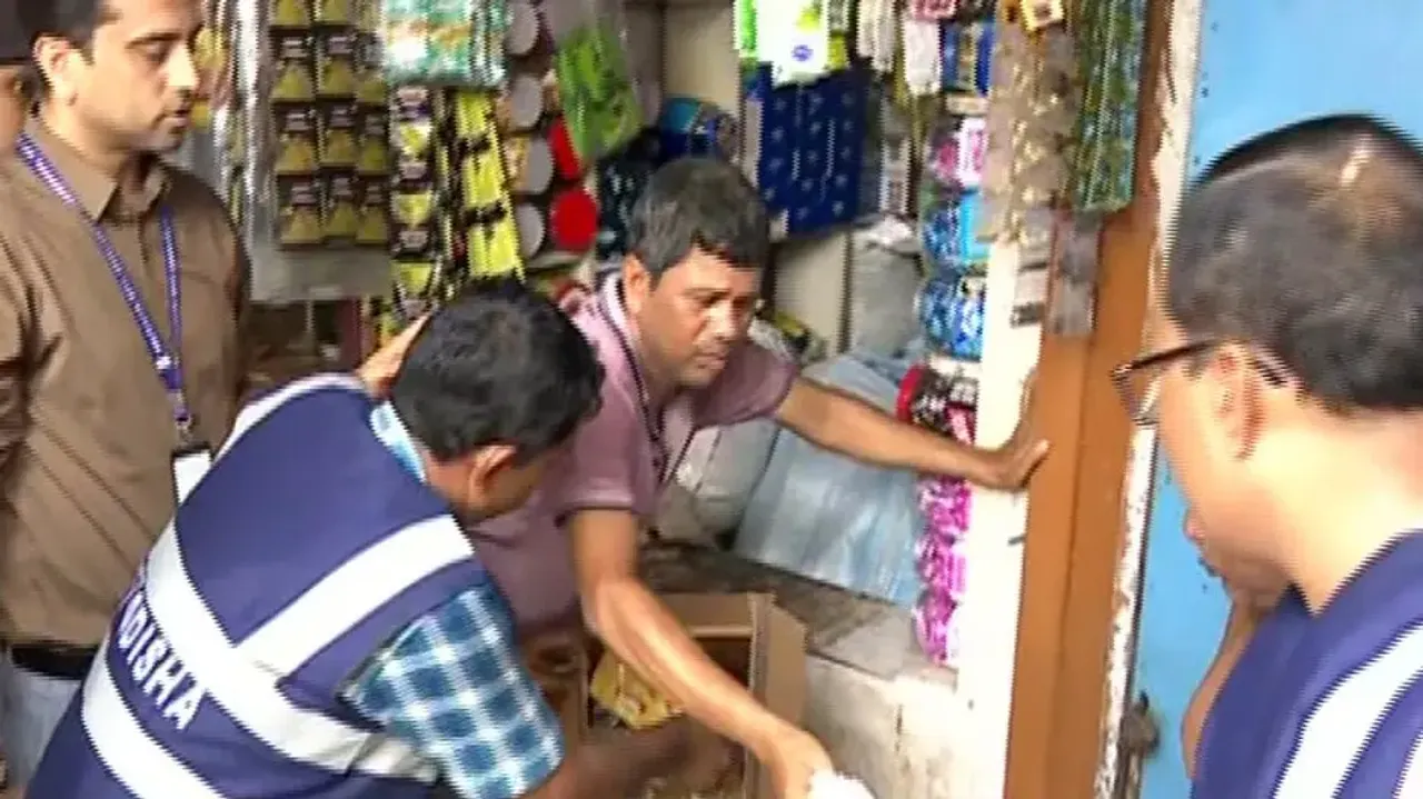 Joint raid on shops selling gutkha and other nicotine-based products in Bhubaneswar's Unit 1 market 