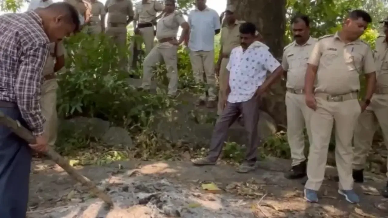 Rape survivor hacks accused elderly man to death, sets body on fire in Gajapati
