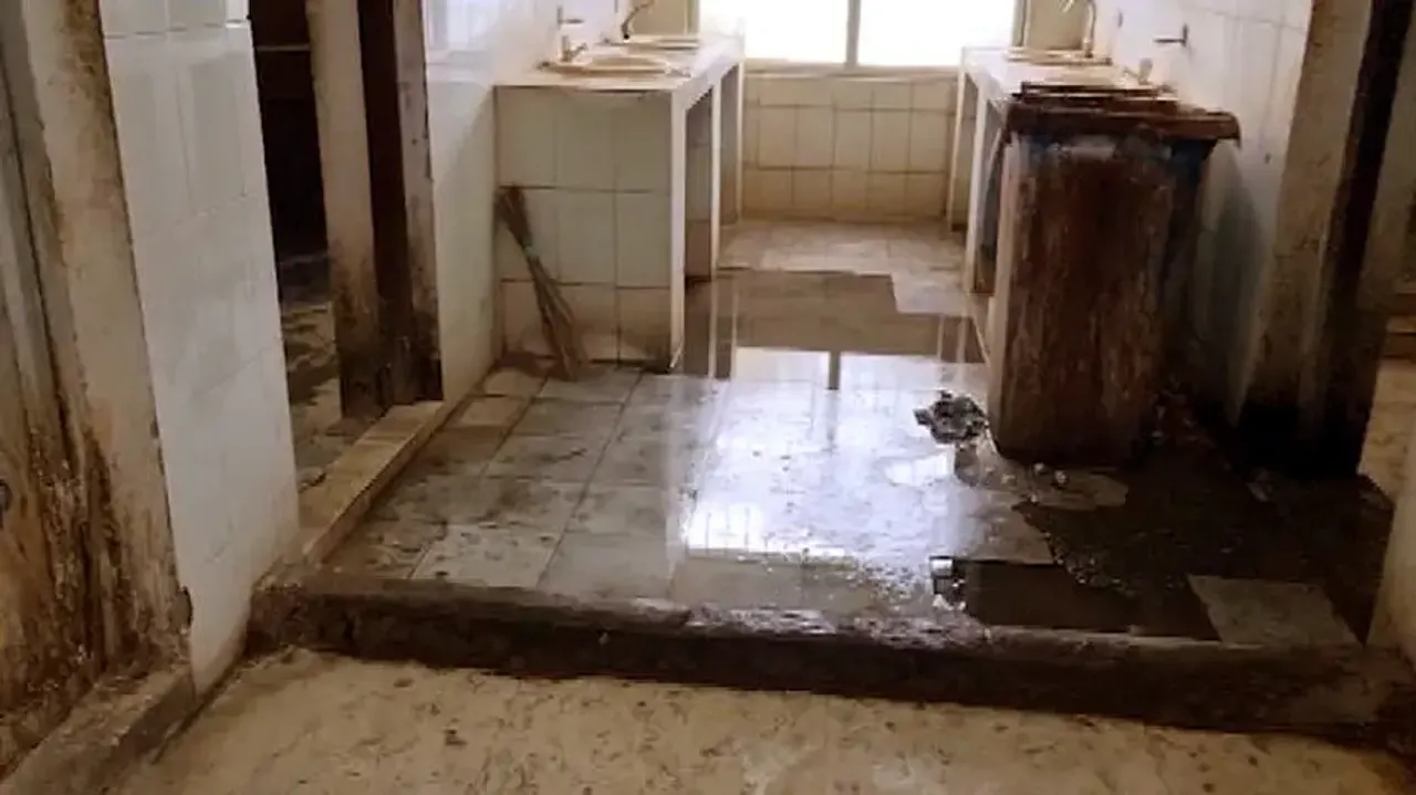 Foul smell, poor sanitation at Balasore district hospital driving patients away!