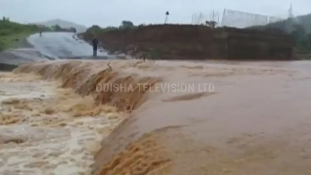 Odisha flood: Heavy rain batters Koraput; temporary bridge submerged