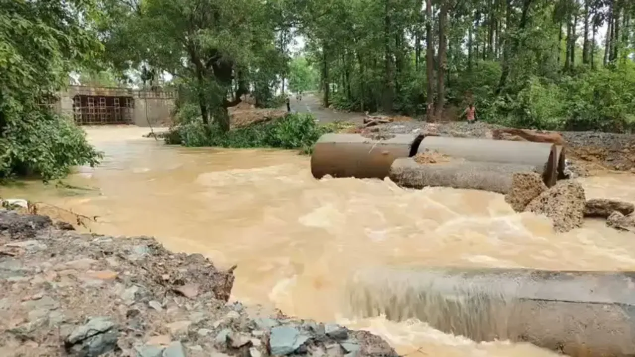 Incessant rain washes away key road in Odisha’s Keonjhar, connectivity severed