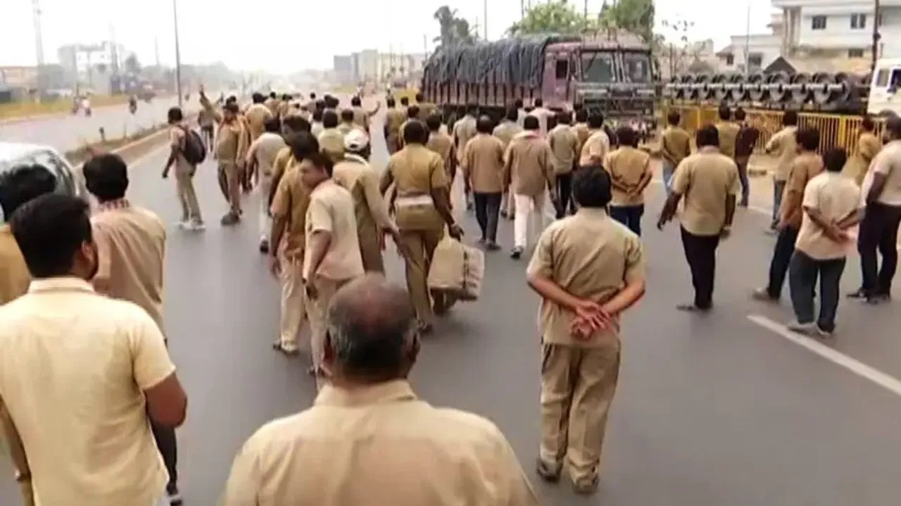 Odisha drivers’ union begins indefinite strike, transport services affected