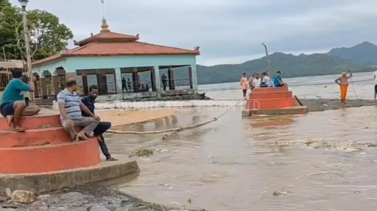 Mahanadi floodwater enters Maa Bhattarika shrine premises in Cuttack’s Badamba