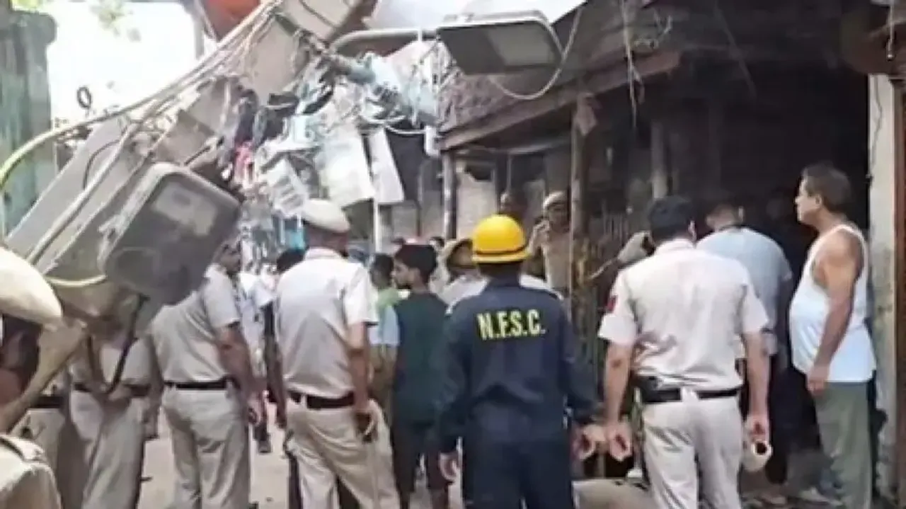 Building collapses in Delhi