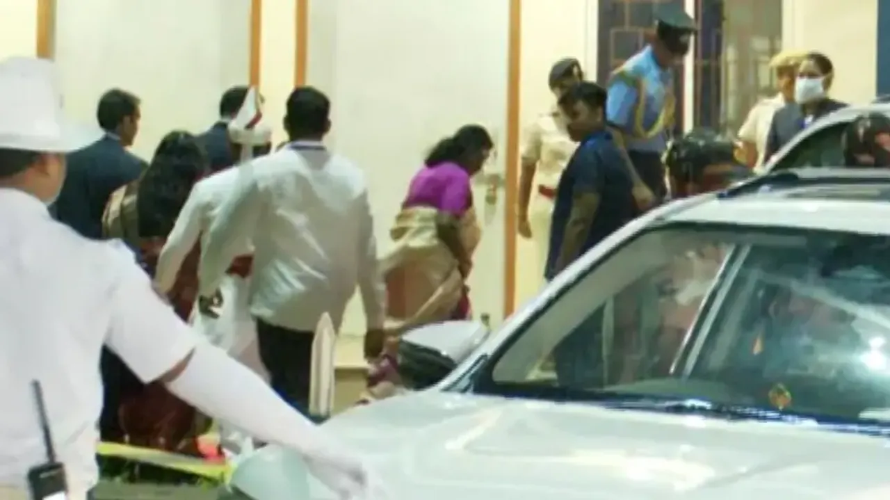 FM College girl’s self-immolation bid: President Droupadi Murmu visits victim at AIIMS Bhubaneswar