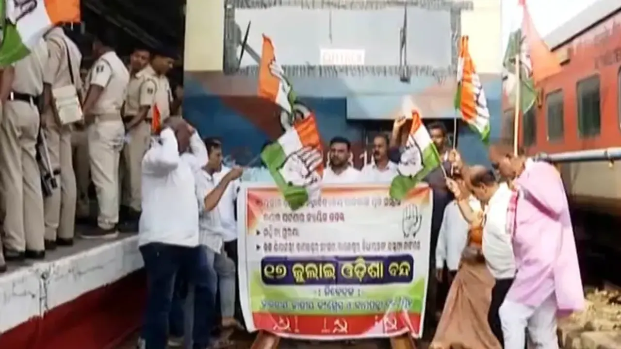 Odisha Bandh throws rail services into disarray; over 20 trains affected, passengers stranded