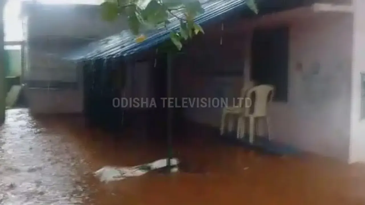 Rainwater floods hospital in Malkangiri, health services affected