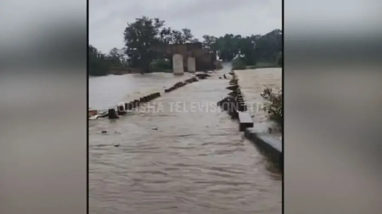 Heavy rains cripple life in Malkangiri, Mayurbhanj; Roads flooded, schools shut in Mayurbhanj