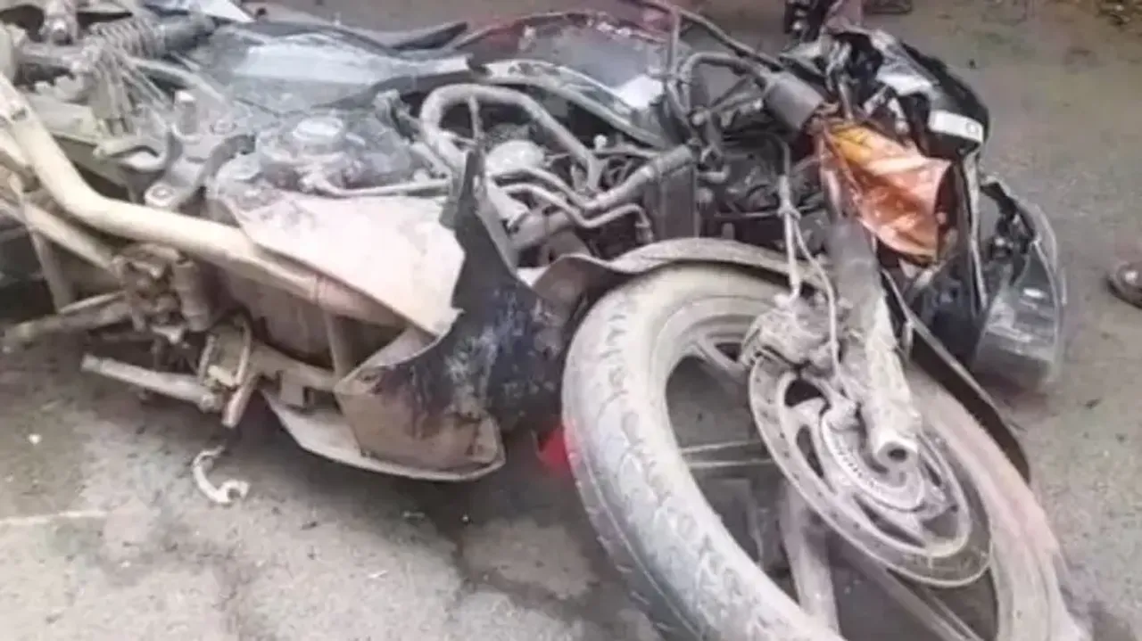 Two youths killed in collision with bus in Odisha