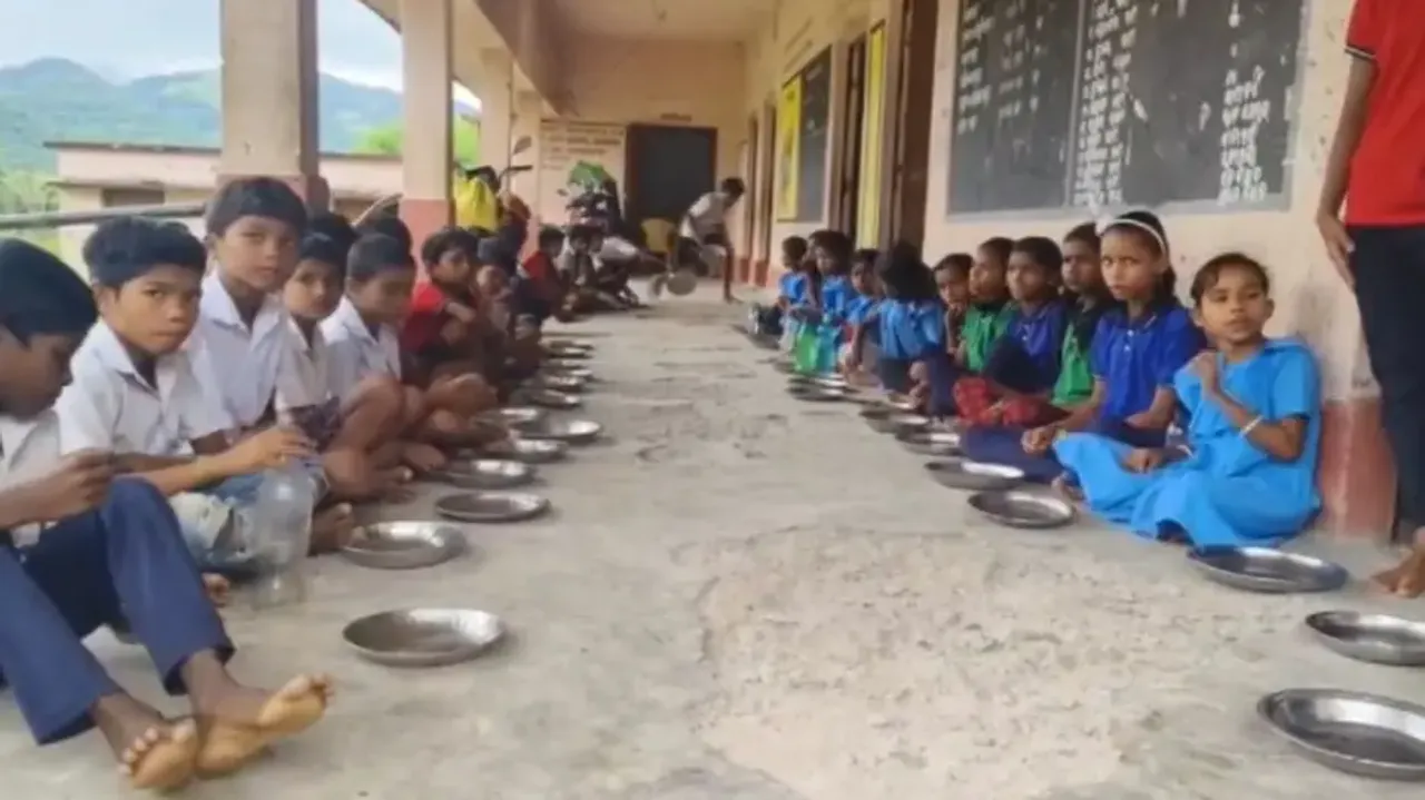 Parents express anger over ‘midday meal irregularities’ in Nuapada school 