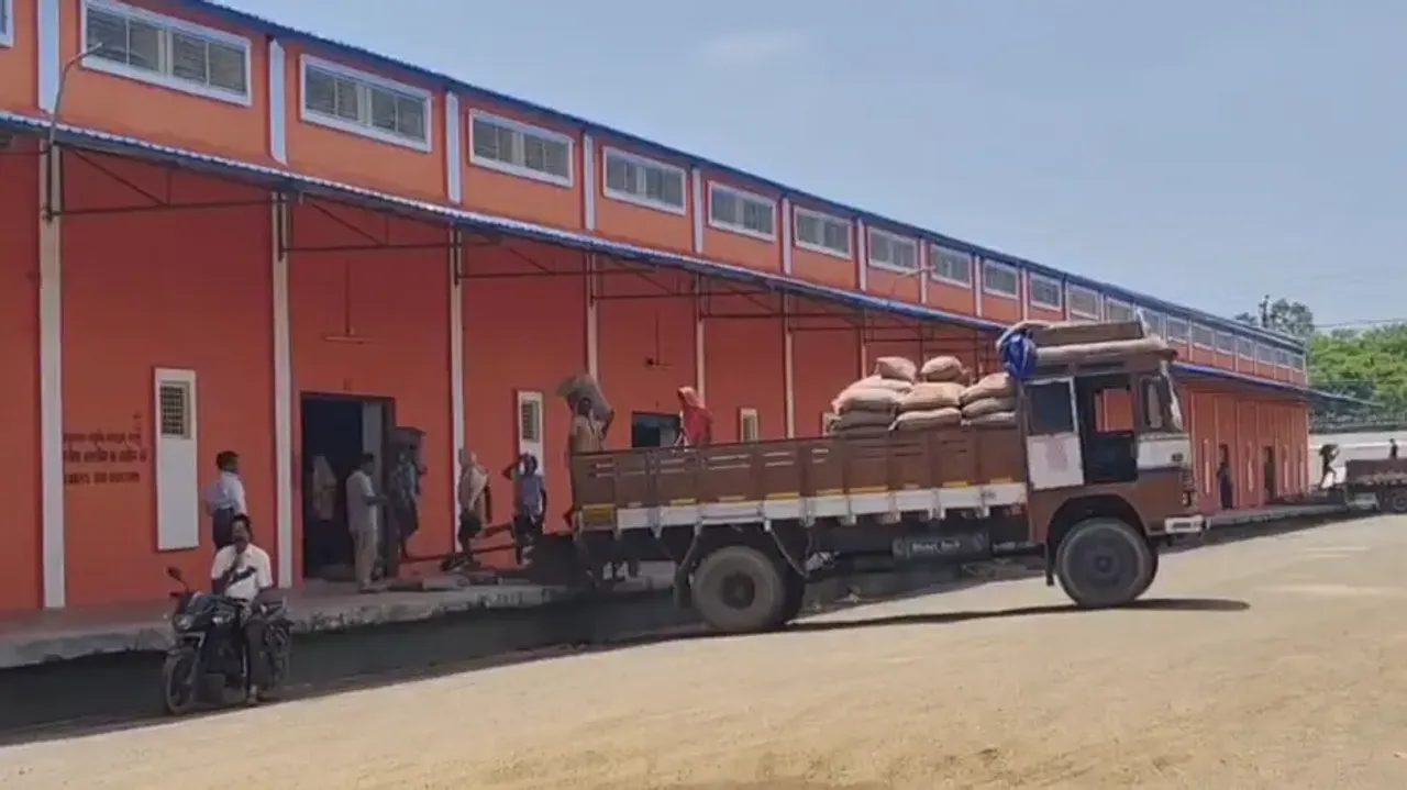 FCI trucks penalised in Ganjam; RTO collects over Rs 1 lakh in fines