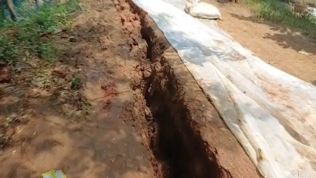 Bhadrak on edge as swelling Baitarani river threatens to breach ‘weak’ embankments