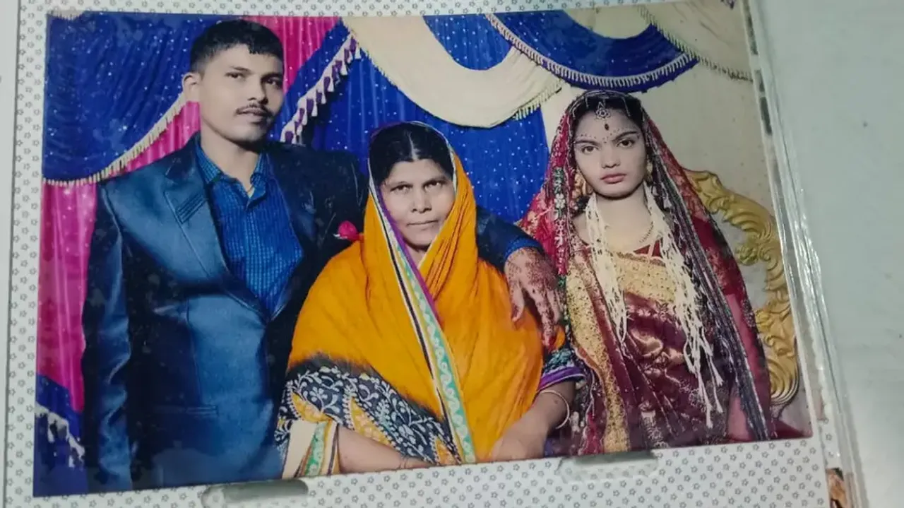 Indian Army jawan from Odisha shoots himself dead in Jammu & Kashmir, blames wife