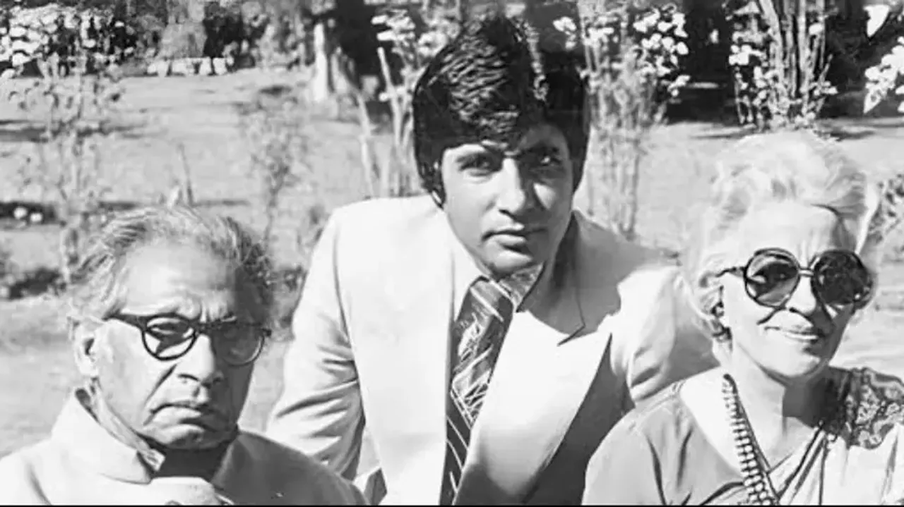 Amitabh Bachchan pays homage to late mother; recalls first lavish restaurant outing with parents