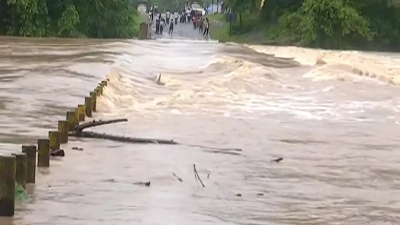Schools shut, connectivity snapped in Odisha’s Malkangiri as rains submerge NH-326, bridges