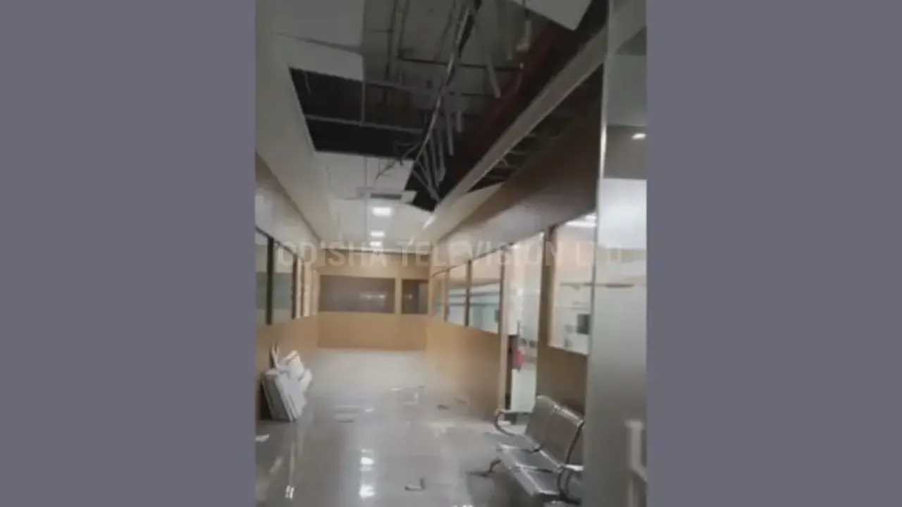 Portion of ceiling of Bhubaneswar Municipal Corporation office collapses