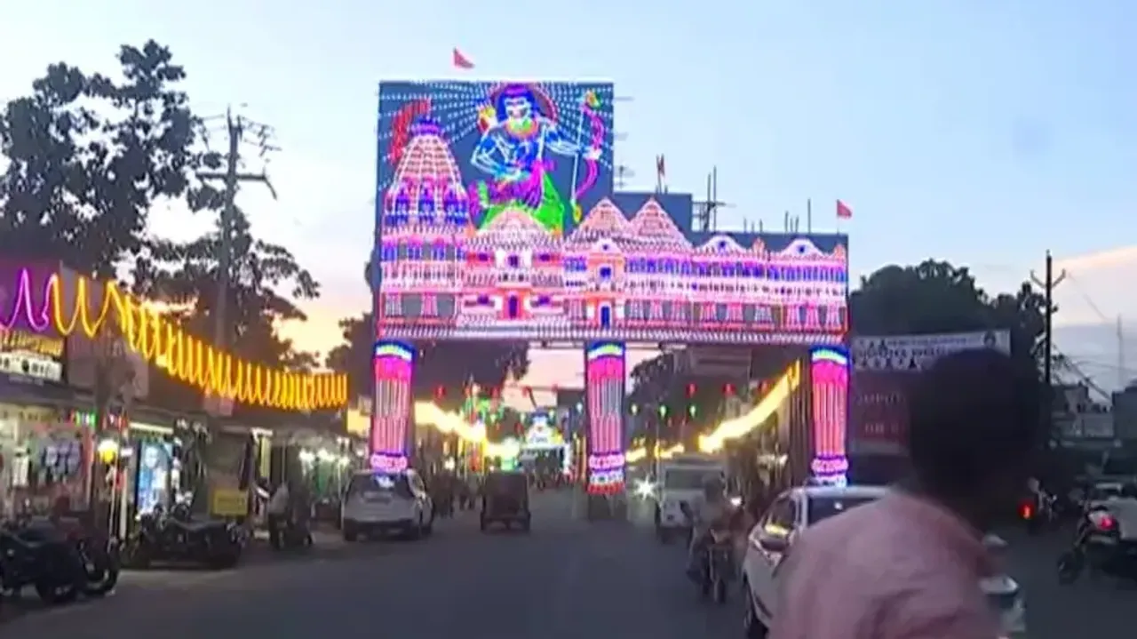 Orissa High Court prohibits tall gates and light structures in Cuttack during Dussehra