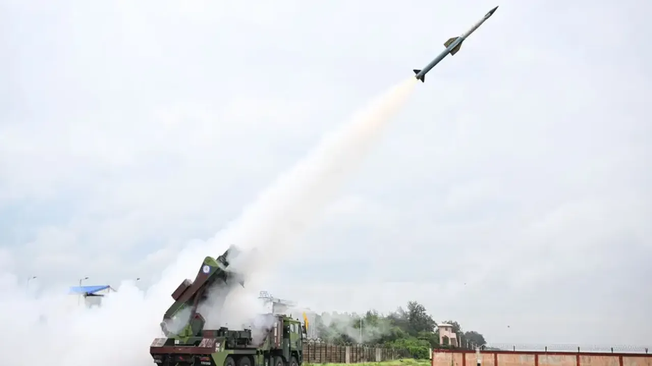 India successfully conducts maiden flight test of Integrated Air Defence Weapon System off Odisha co