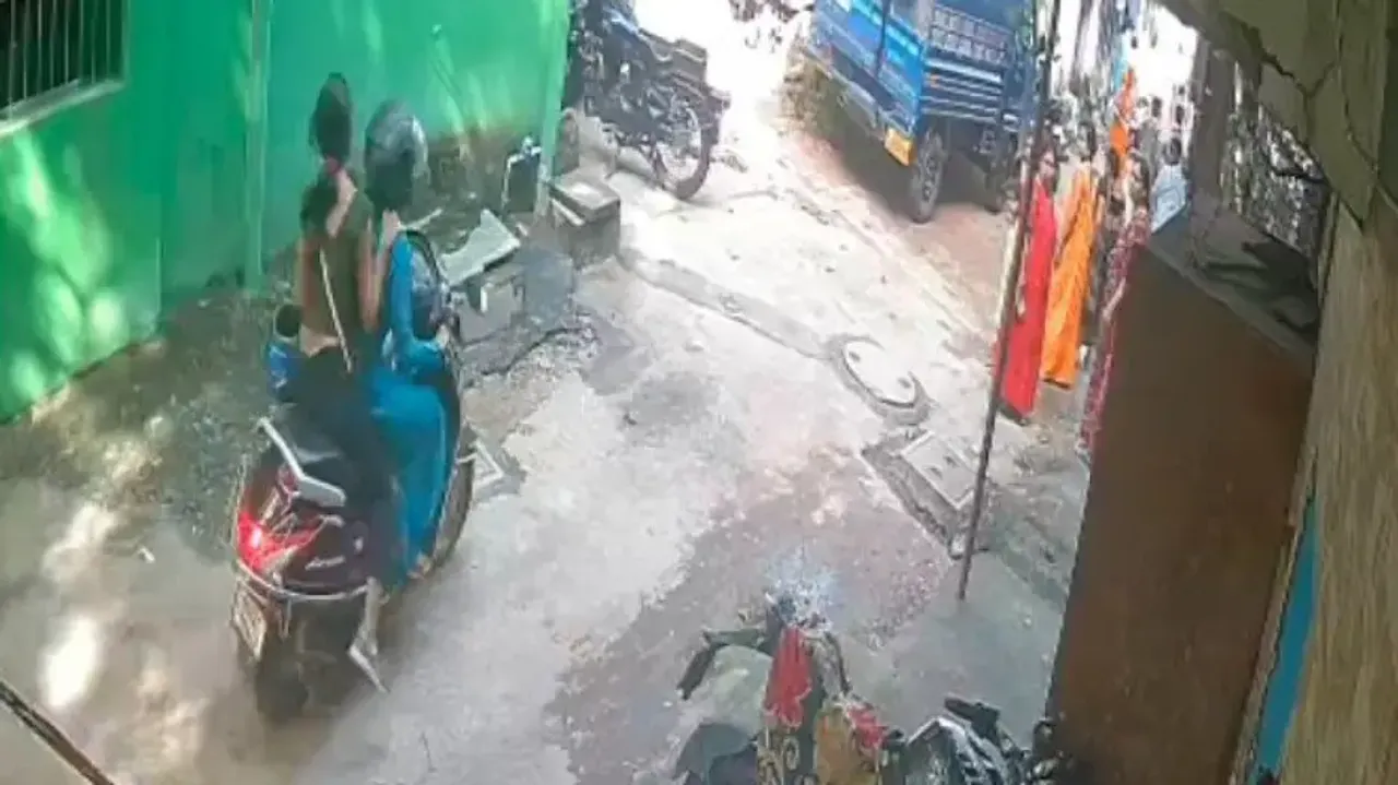 Caught on CCTV: 2 women seen fleeing with phone near's youth body in Bhubaneswar 