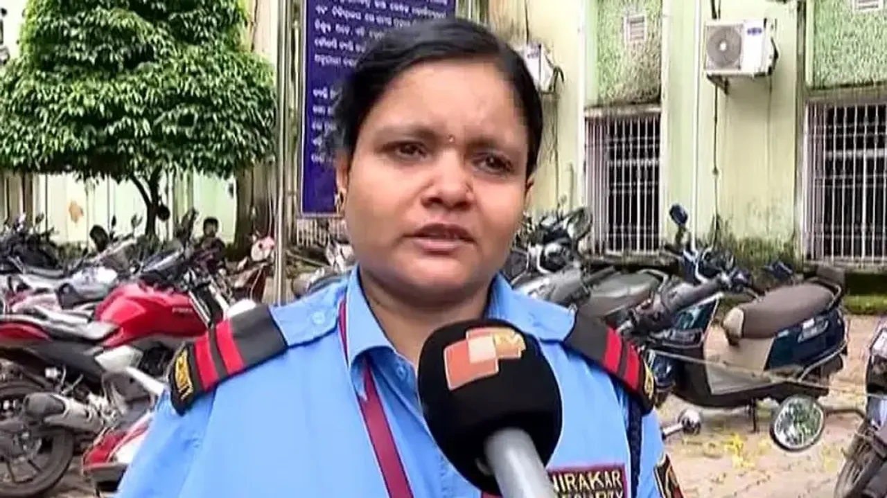 From widowhood to security guard at Cuttack hospital! Odisha woman’s battle for injured son