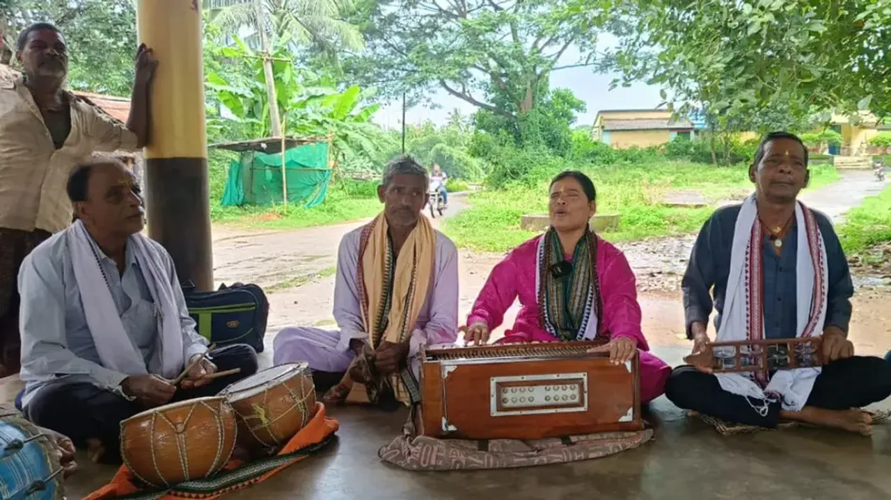 Visually impaired singer Prabhasini Bhoi