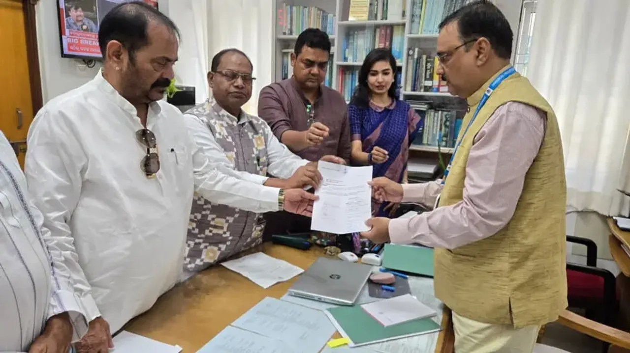Congress moves no-confidence motion against Odisha BJP government, seeks BJD support